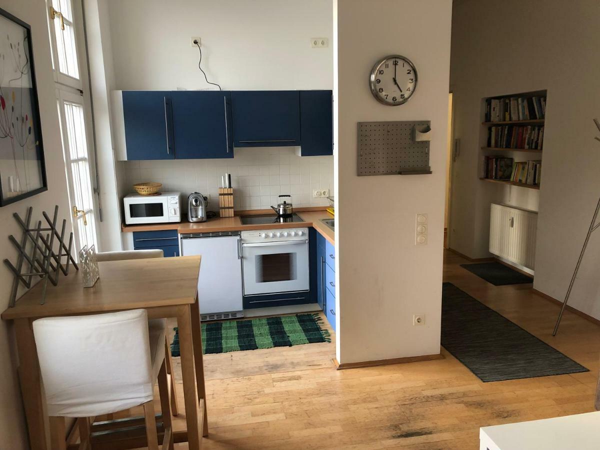 Ferienwohnung Mitten In Висбаден Экстерьер фото